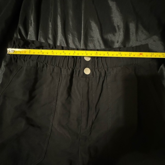 INC black cuffed stretch waist comfy shorts size 4 - Picture 5 of 8